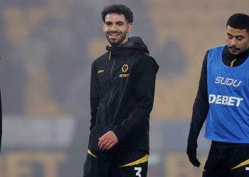 Wolves protiv Nottingham Foresta – Premier liga: rezultati uživo, vijesti o momčadi i ažuriranja dok se posjetitelji mogu izjednačiti po bodovima s drugoplasiranim Arsenalom pobjedom protiv pomlađenih Wolvesa pod vodstvom Vitora Pereire