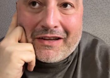 Wynne Evans prepuna je iz Strogo live turneje nakon ‘ponovljenih upozorenja o njegovom ponašanju’ dok se BBC priprema za objavljivanje izjave