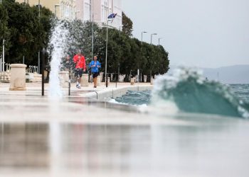 VRIJEME DANAS Tmurno i oblačno, poslijepodne moguća kiša. Na Jadranu će bura okrenuti na jugo | NACIONAL.HR