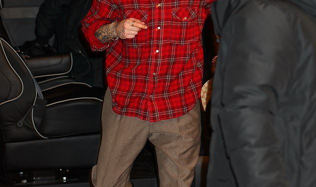 Zayn Malik uživa u cigareti nakon koncerta u New Yorku na rijetko viđenom mjestu