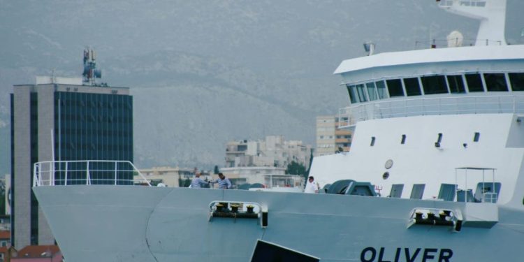 Zbog tehničkog problema trajekt Oliver danas nije vozio za Vis. Evo što kaže Jadrolinija