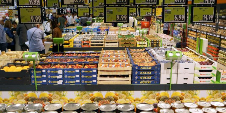 Značajna promjena na snazi je već nekoliko dana: Veliki trgovački lanac iz ponude izbacio popularnu namirnicu