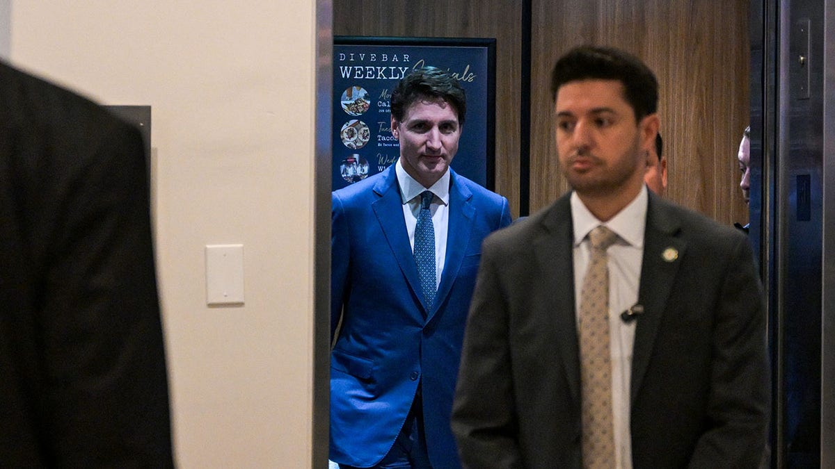 Trudeau napušta hotel na Floridi i odlazi u Mar-a-Lago