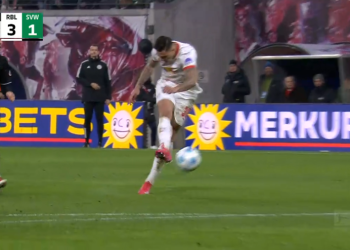 golova i vrhunaca, Šeško razbija vrata