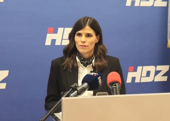 Članovi HDZ Makarska prozvali gradsku vlast. Kandidatkinja za gradonačelnicu Mustapić Glibota: “Vlast računa na amneziju našeg naroda”