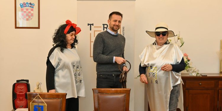 Maškare preuzele ključeve grada Trogira: Počela vladavina veselja i tradicije