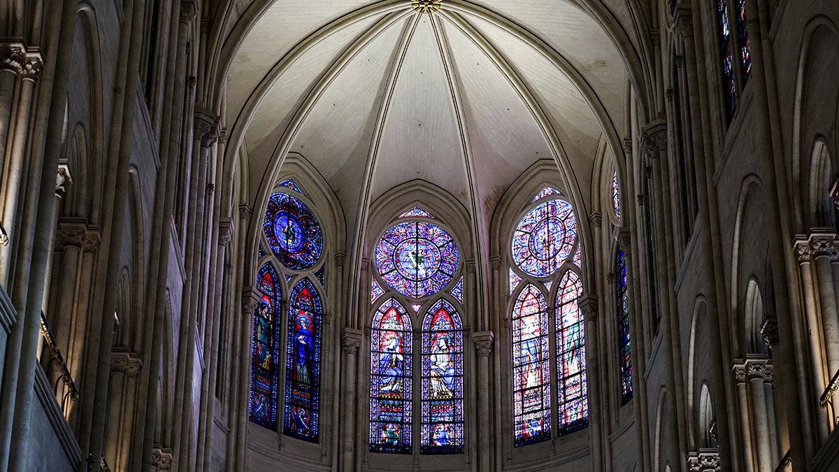 Prozori katedrale Notre Dame