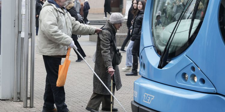 KAP U MORU Usklađena naknada za starije osobe, evo koliko iznosi | NACIONAL.HR
