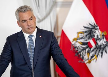 POLITIČKA KRIZA Propali pregovori o centrističkoj koaliciji u Austriji, kancelar najavio ostavku | NACIONAL.HR