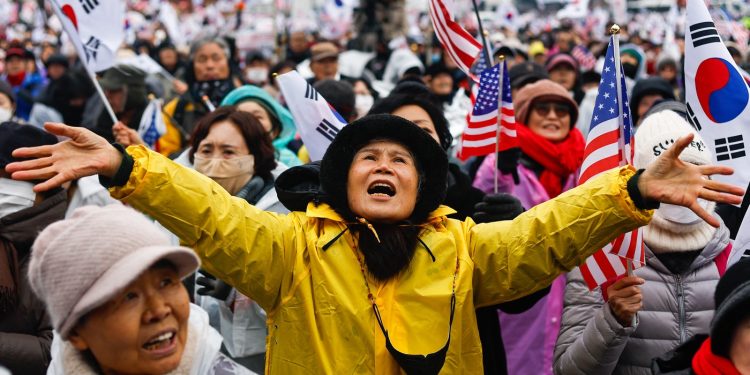 KAOS U JUŽNOJ KOREJI Predsjedničko osiguranje odbilo uhititi opozvanog šefa države | NACIONAL.HR