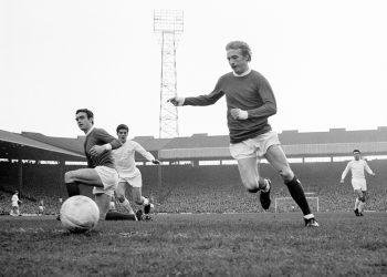 RUŠIO REKORDE Preminuo jedan od najboljih igrača u povijesti Manchester Uniteda | NACIONAL.HR