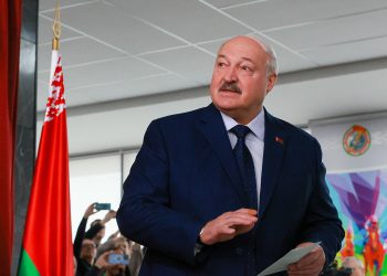 NEMA NEIZVJESNOSTI U Bjelorusiji predsjednički izbori, Lukašenku gotovo siguran sedmi mandat | NACIONAL.HR