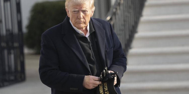 TRUMPOVA METLA Nova administracija mailom od većine zaposlenih zatražila da odu, nudi im velike otpremnine | NACIONAL.HR