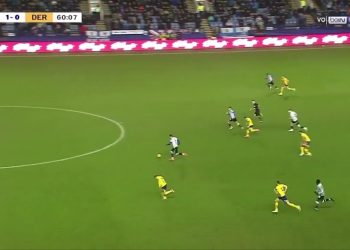 CHAMPIONSHIP Imamo kandidata za gol godine, igrač Sheffield Wednesdaya zabio sa 60 metara | NACIONAL.HR