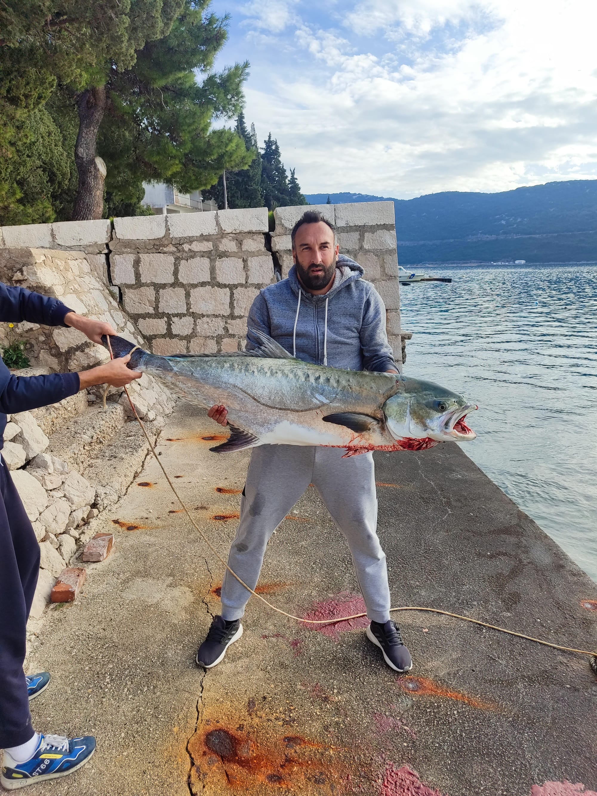 KAKVA MRCINA Ribar u Neumskom zaljevu ulovio licu od 30 kilograma: "Borili smo se skoro sat vremena!"