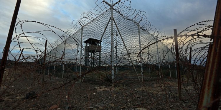 SVI U LOGORE Trump priprema objekt za 30 tisuća migranata u zaljevu Guantanamu | NACIONAL.HR