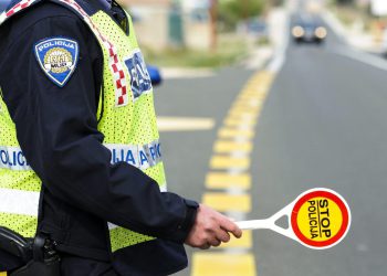 Slobodna Dalmacija – Nije ni izašao iz zatvora, opet se uvalio u probleme; drogiran sjeo za volan i nastavio ‘po starom’. Opet je uhićen…