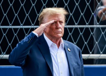 Trump vratio plastične slamke: ‘Papirnate ne funkcioniraju, to se lomi, traju par sekundi’