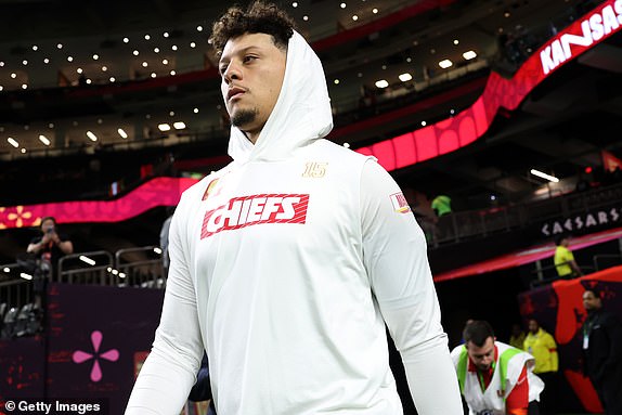 NEW ORLEANS, LOUISIANA - FEBRUARY 09: Patrick Mahomes #15 of the Kansas City Chiefs walks onto the field prior to Super Bowl LIX against the Philadelphia Eagles at Caesars Superdome on February 09, 2025 in New Orleans, Louisiana. (Photo by Jamie Squire/Getty Images)