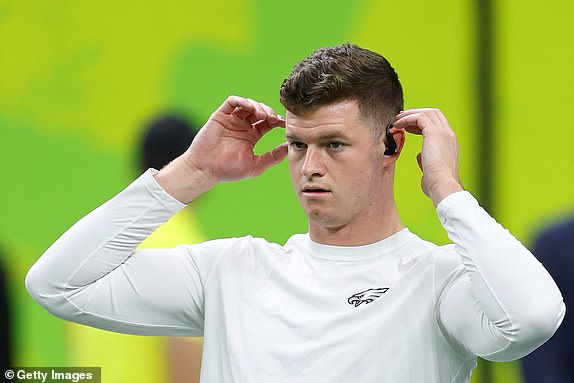 NEW ORLEANS, LOUISIANA - FEBRUARY 09: Reed Blankenship #32 of the Philadelphia Eagles warms up before Super Bowl LIX against the Kansas City Chiefs at Caesars Superdome on February 09, 2025 in New Orleans, Louisiana. (Photo by Gregory Shamus/Getty Images)
