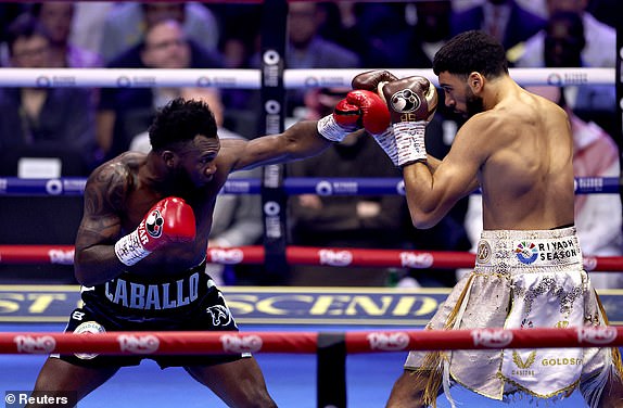 Boxing - Hamzah Sheeraz v Carlos Adames - anb Arena, Riyadh, Saudi Arabia - February 22, 2025 Carlos Adames in action during his fight with Hamzah Sheeraz REUTERS/Hamad I Mohammed