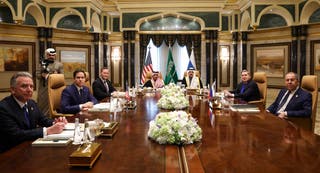 Američki i ruski dužnosnici sastaju se u Saudijskoj Arabiji radi razgovora o okončanju rata u Ukrajini, ali ukrajinski dužnosnici nisu pozvani (Evelyn Hockstein/bazen fotografija putem AP)
