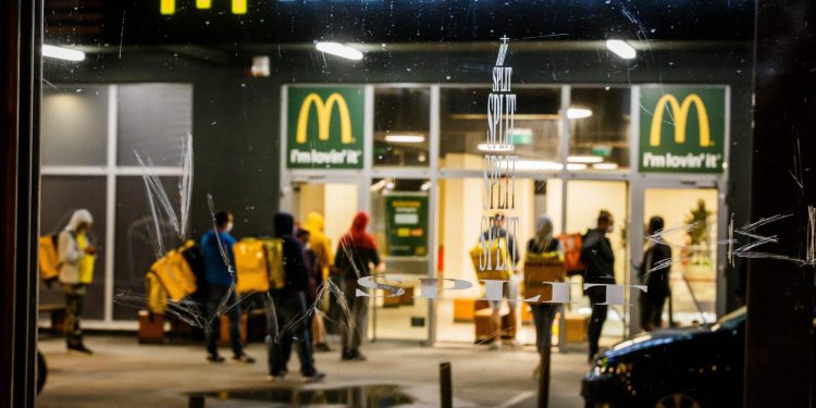 Slobodna Dalmacija – Rat burgerima na splitskoj Sirobuji? McDonald’s je odavno ‘pikirao’ ovu lokaciju, u susjedstvo mu dolazi drugi gigant