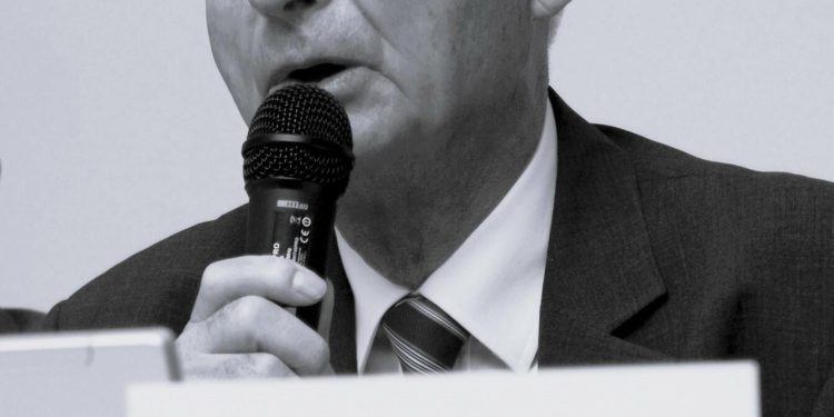 Slobodna Dalmacija – Preminuo ugledni profesor, vrsni stručnjak i veliki humanitarac. Njegov Klis mu je do zadnjeg bio i ostao nadahnuće