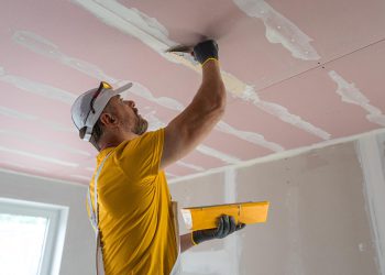 Slobodna Dalmacija – Meštar mi je obećao radove, uzeo akontaciju i – adio.’ Ovako je Hvaranka na sudu optužila Imoćanina, a onda