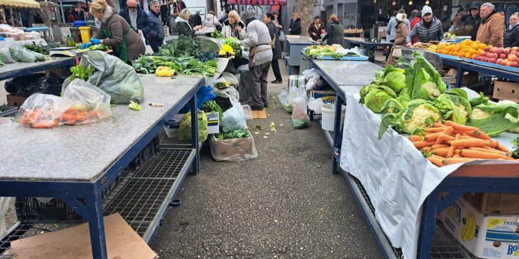 Slobodna Dalmacija – Ovo još nismo vidjeli, splitski pazarski ‘kartel’ provodi novu politiku: ‘Ma vidi, stvarno… Lukavo, lukavo!’