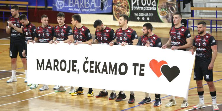 ‘Ratnici’ na prvenstvenu utakmicu s Dubovac Gaza izašli s transparentom: Maroje, čekamo te!