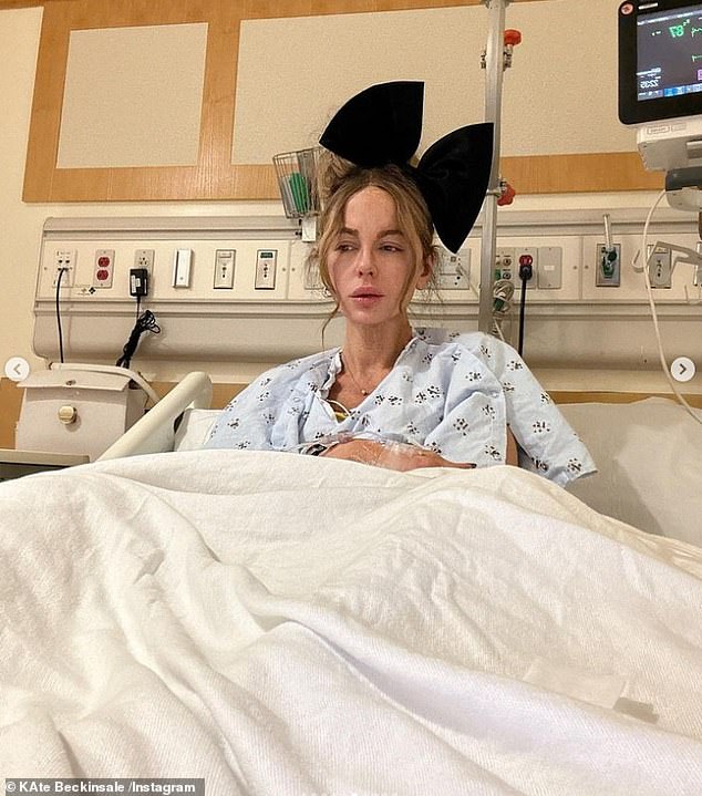 Prošle godine Kate je provela tjedne u bolnici sa suzama povezanom s stresom u svom jednjaku nakon što je očuh Roy umro, a majka je razvila rak