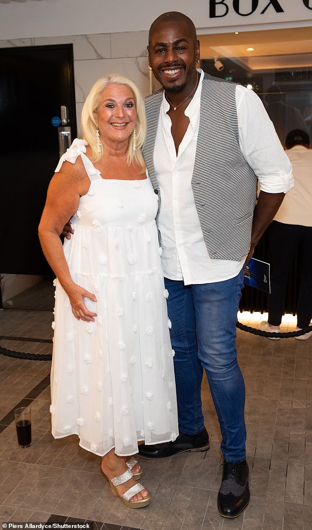 Benova nova veza dolazi gotovo dvije godine nakon raspada njegove dugoročne romantike s Vanessom Feltz (na slici 2021.), koja je ostala uznemirena nakon što je otkrila da je pjevačica bila nevjerna