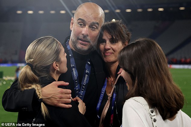 Guardiola i Serra slikani s kćeri Marijom nakon što je City osvojio toran u Istanbulu