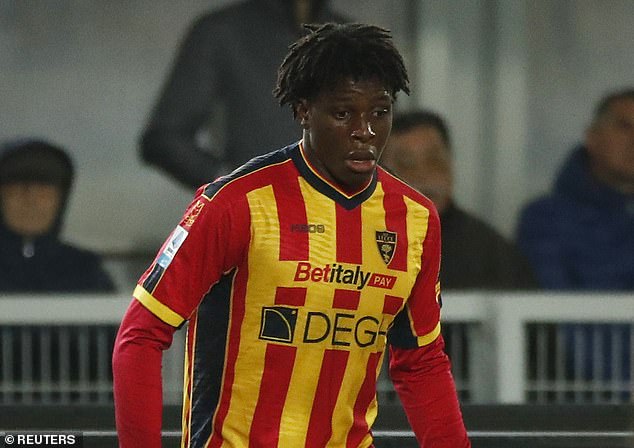 Danski međunarodni izgleda da će se koristiti kao lijevo krilo u Amorimovom sustavu