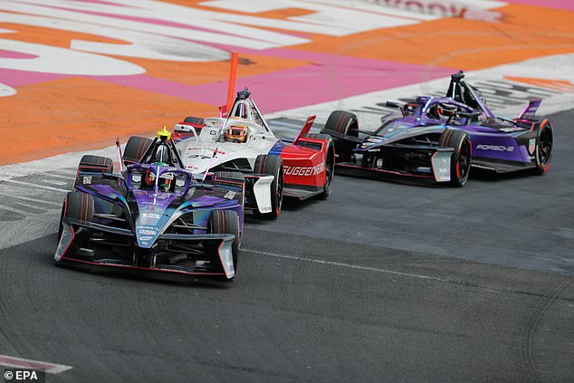 A sada, u iznenađujućem preokretu događaja, Brooklyn je spreman okrenuti ruku u Formulu E, jednosjeda moto sporta za električne automobile (na slici meksičke Grand Prixa prošlog mjeseca)