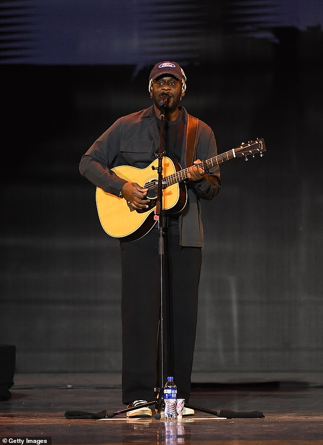 U međuvremenu, svjež od njegove pobjede u usponu u prosincu, Myles (26) napomenuo je da je odlazak na pozornicu Britanaca 
