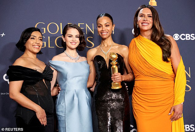 Karla je prikazana s Adrianom Paz, Selenom Gomez i Zoe Saldana na Zlatnim globusima ranije ovog mjeseca