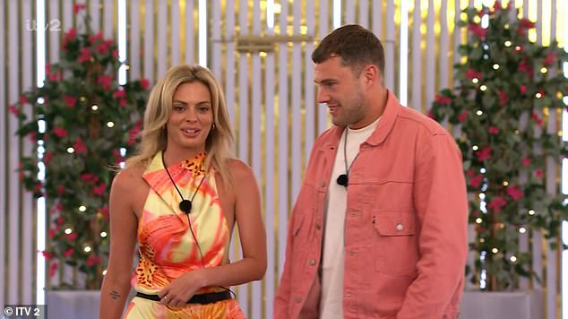 Unatoč tome što je par zakrpio stvari nakon eksplozivnog argumenta, a Curtis je rekao da je njegov 'prioritet' Ekin-su, stvari nisu pomogle kad mu je Danielle ukrala u ponovnom iznosu