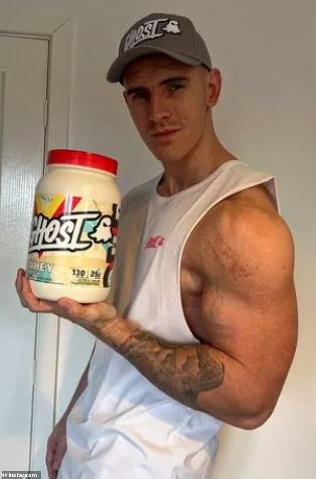 Bionic, pravo ime Matty Campbell, 29, oglašava američki brend Ghost na svom Instagram računu