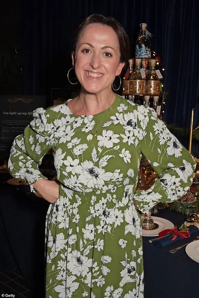 Špekulacije oko zvijezde EastEndersa Natalie dolaze nakon što se prvi put otvorila o svojoj odluci da napusti sapun