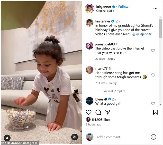 Kris Jenner ponovno je podijelio prethodno virusni video Stormi strpljivo čekajući odobrenje njezine mame da jede slatkiše