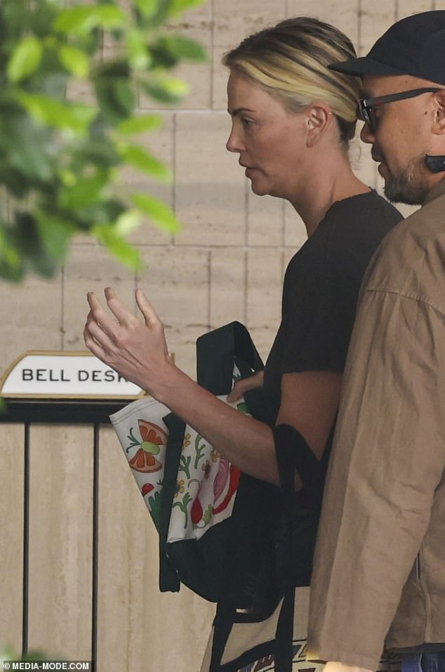 Pobjednik Oscara nosio je AUD za višestruku upotrebu 3 (1,25 USD) za kupovinu iz lanca supermarketa Woolworths