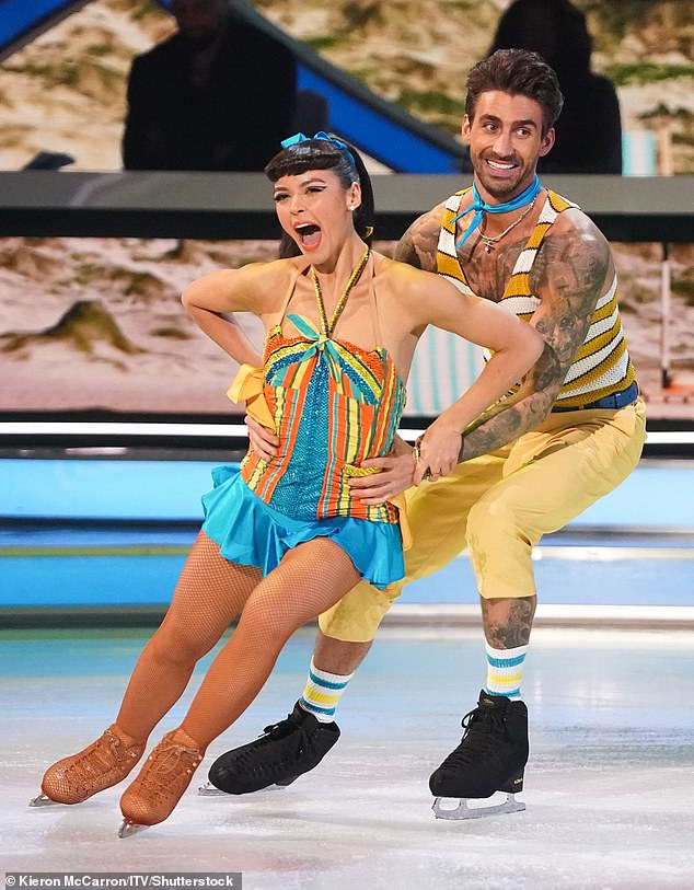 Klizač, nastupio je sa zvijezdom Love Islanda Chrisom Taylorom, ali podijelila je da više ne može nastaviti u natjecanju nakon što je zadobila ozljedu u probima