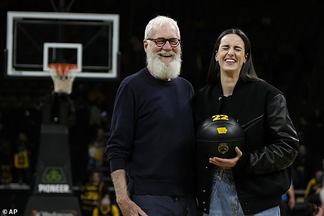Bivši domaćin Talk-Show-a David Letterman (lijevo) imao je mjesto na sudu za taj događaj