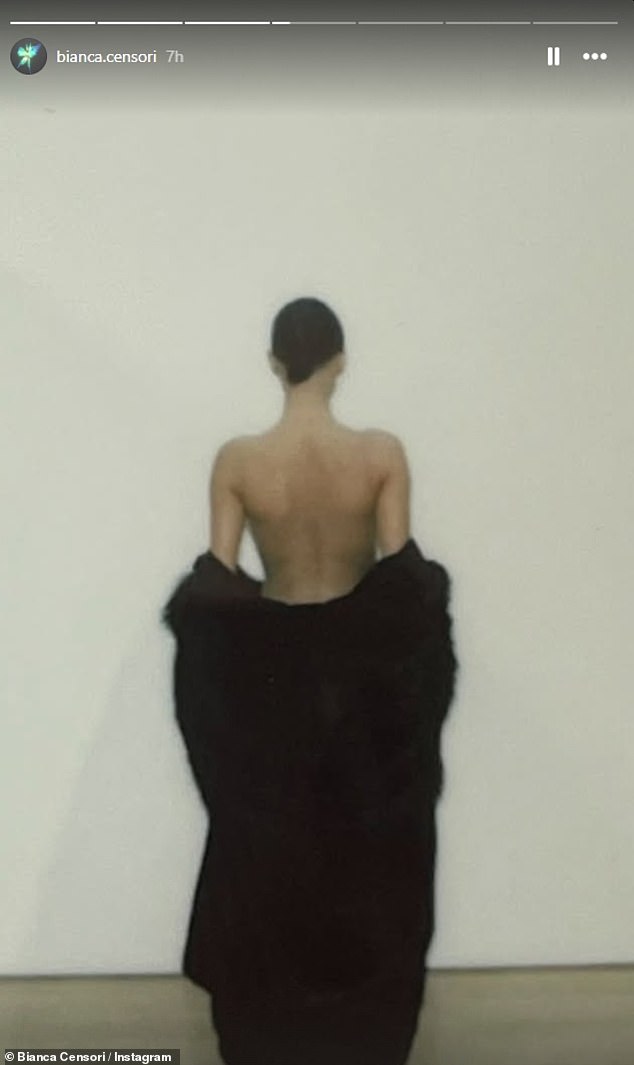 Njena stranica sadrži samo dva postova - iza kulisa Polaroidi njezinog šokantnog izgleda crvenog tepiha, s brojevima njezinog sljedbenika već na 247K, dok njezine priče pokazuju više golih snimka