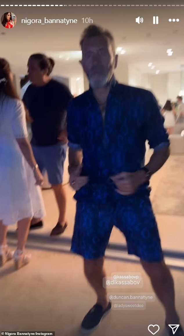 Duncan se činio velikim raspoloženjem dok je uspio progutati pred svim svojim prijateljima i obitelji