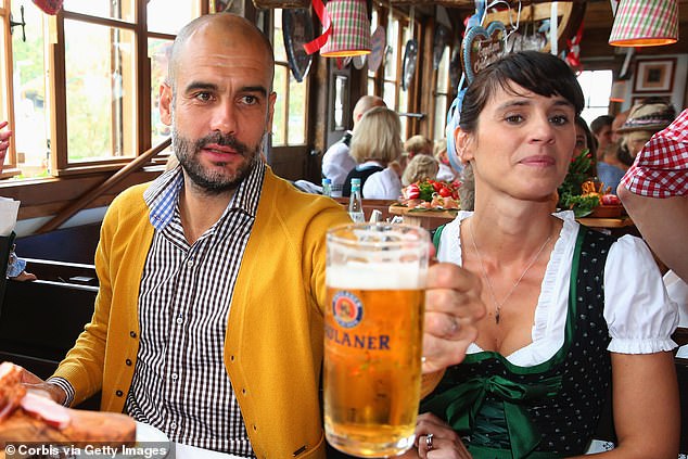 U siječnju su se pojavila izvješća da se Guardiola razdvojila od svoje supruge Cristine Serra nakon obnove ugovora