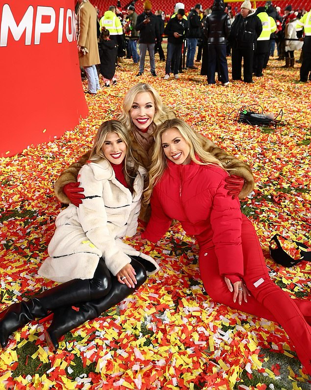 Obitelj Hunt, koja posjeduje šefove, također je javno podržavala Donalda Trumpa