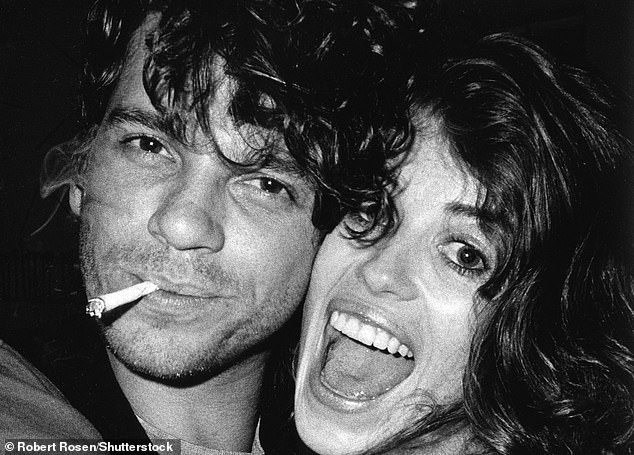 Michael Hutchence živio je u Paddingtonu sa svojom djevojkom, manekenkom i kasnijim filmskim producentom Michelle Bennett. (Obje slike)